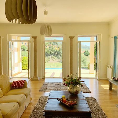 Villa With Swimming Pool In Golf Resort Torres Vedras Eksteriør billede